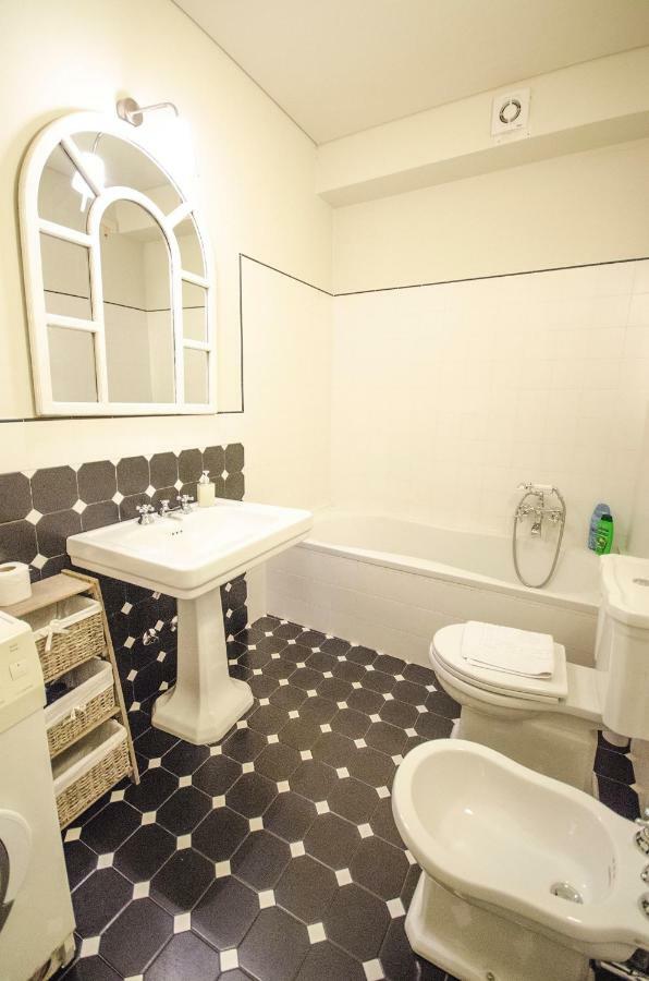 Azeglio Apartment, A Due Passi Da Piazza Maggiore Bologna Kültér fotó