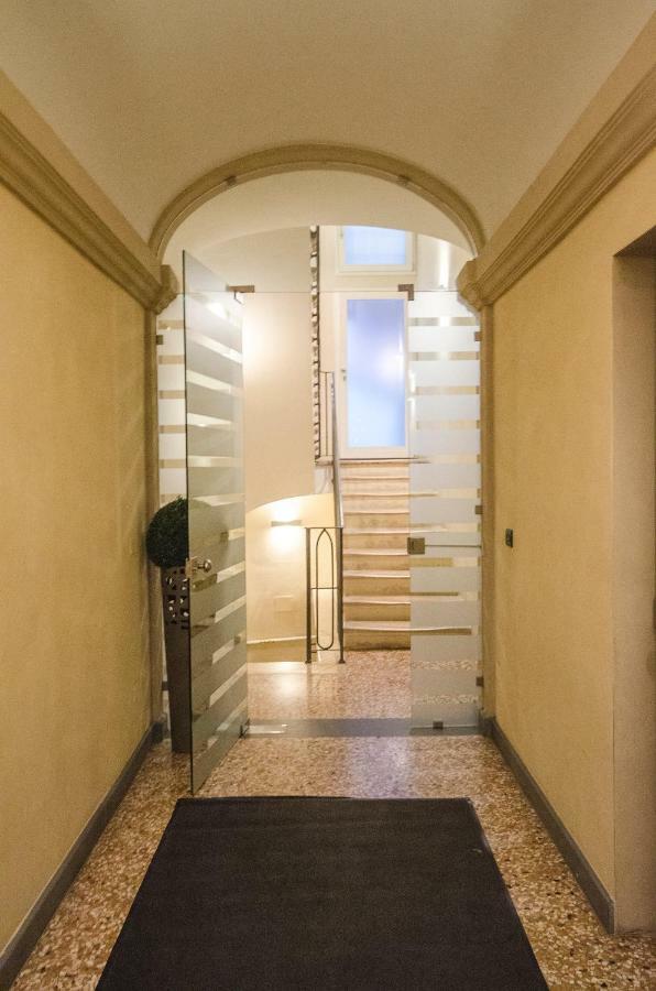 Azeglio Apartment, A Due Passi Da Piazza Maggiore Bologna Kültér fotó
