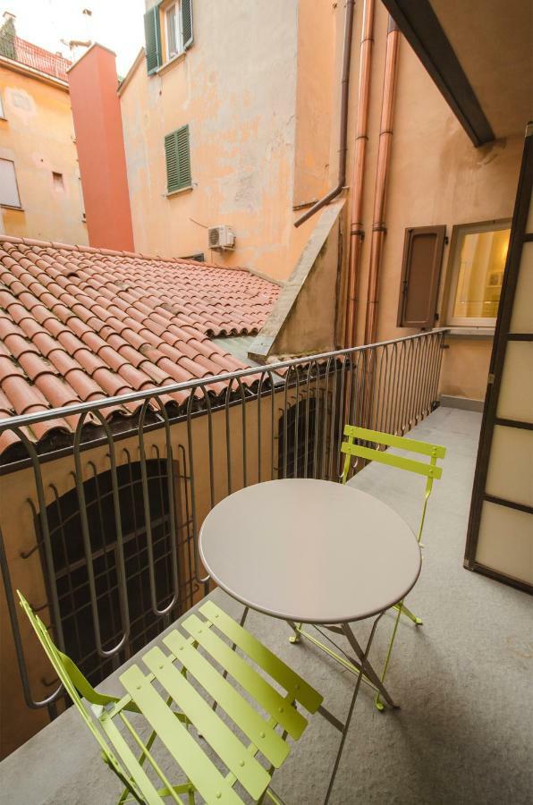 Azeglio Apartment, A Due Passi Da Piazza Maggiore Bologna Kültér fotó